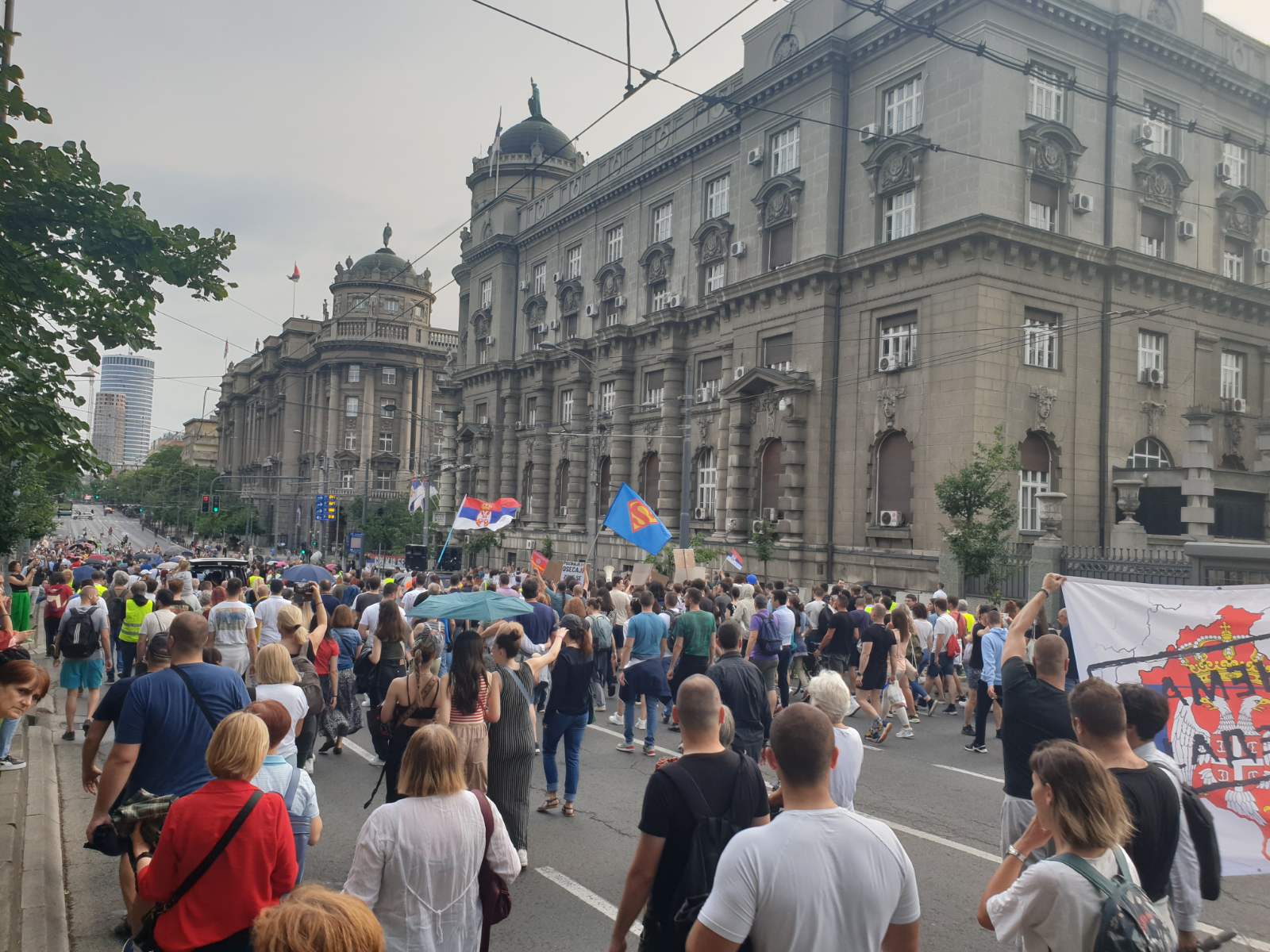 Protest "Srbija protiv nasilja" u preko 10 gradova obeležile šetnje, blokade puteva i zahtevi za ostavkama (FOTO, VIDEO) 47