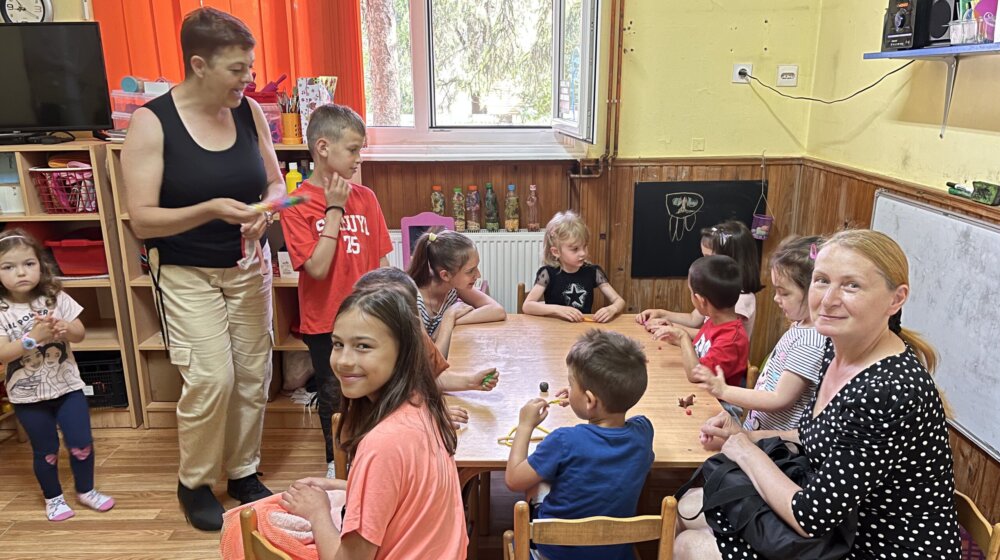 Novi nameštaj za zrenjaninski vrtić omogućila deca iz baletskog studija 1