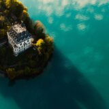 Otkrijte švajcarsko selo u koje su “preko noći” počele da se slivaju reke turista 3