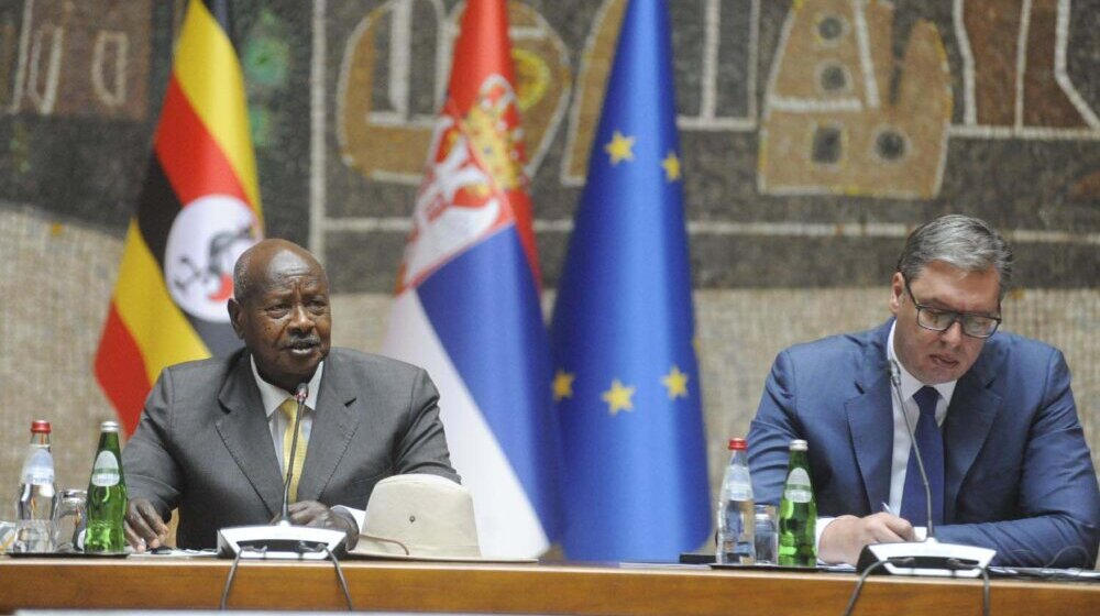 “Vučić ugostio diktatora koji hvali Putina”: Kako su regionalni mediji pisali o sastanku predsednika Srbije i Ugande? 1