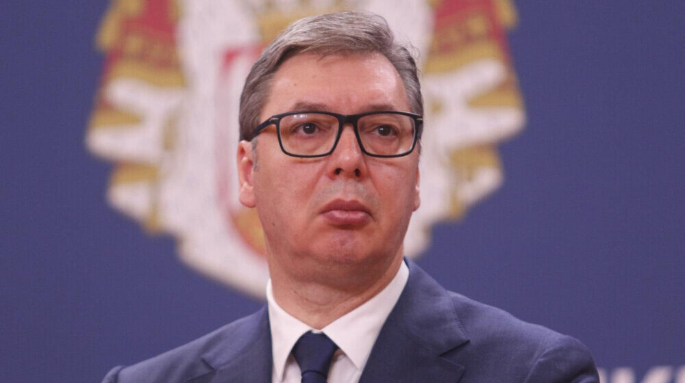 Sagovornici Danasa o izjavi predsednika Srbije da bi Ukrajina "izgubila sve" kad bi priznala Kosovo: Da li Vučić preteruje ili kao Šešeljev radikal zastupa interese Rusije? 1