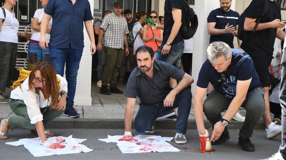 Novosadski i Pokrajinski odbor stranke Zajedno izlaze na lokalne izbore: " U trenutku opšteg okupljanja novosadske opozicije nemamo nikakva prava da ostanemo po strani" 1