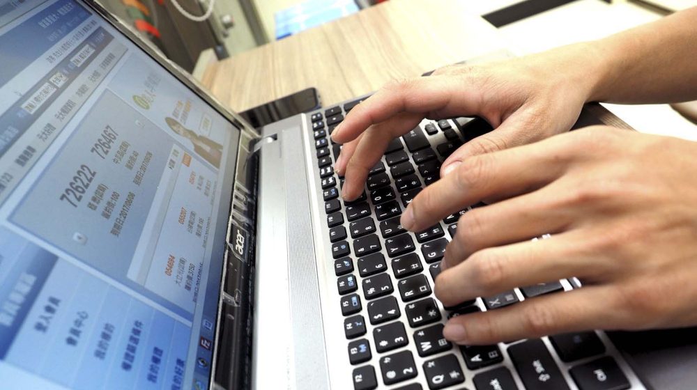 Američka Agencija za sajber bezbednost: Izborni ciklus ove godine doživeo "neviđenu količinu dezinformacija“ 1