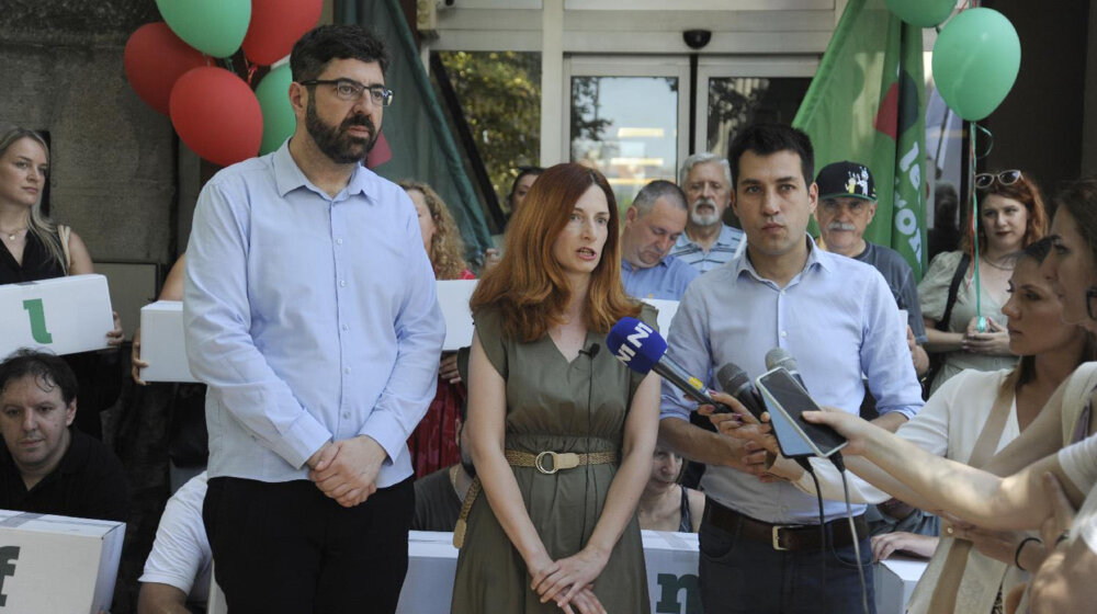 Pokret Ne davimo Beograd predao 11.000 potpisa za prelazak u stranku Zeleno-levi front 1