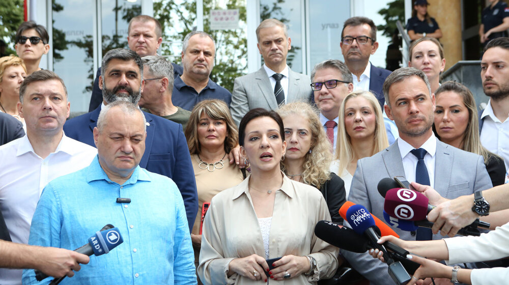 Nova.rs: Tepić i Aleksić nosioci parlamentarne liste za izbore u decembru 1