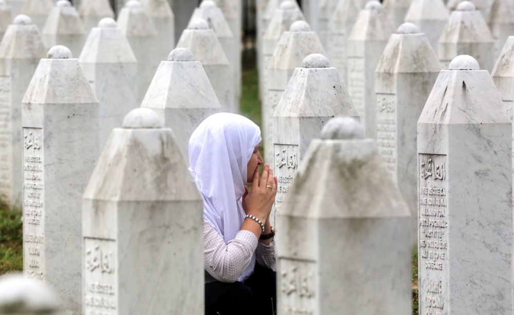 Autorski tekst potpredsednika Svetskog jevrejskog kongresa: "Zašto je grupa Jevreja došla da oplakuje žrtve genocida u Srebrenici?" 3
