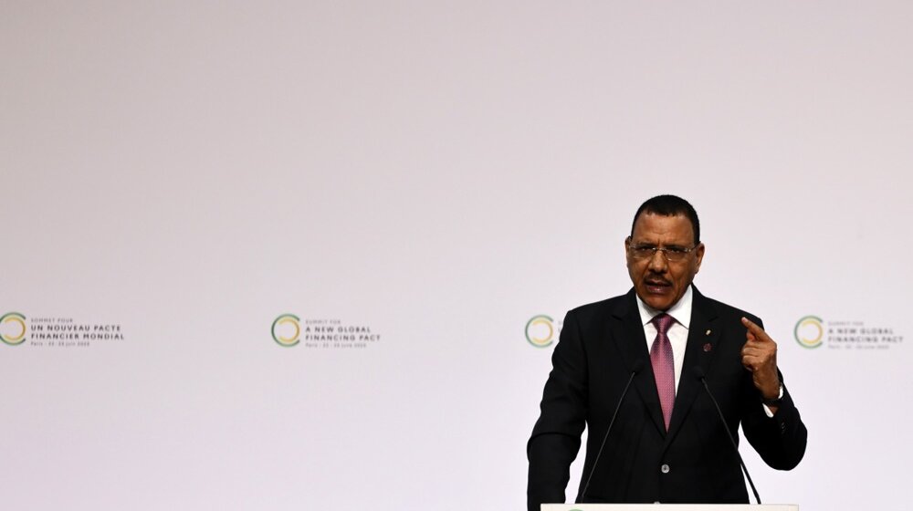 Naoružane trupe blokirale predsedničku palatu u Nigeru: Država zabeležila četiri puča od 1960. 1