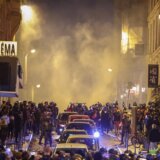 Makron: Ako se situacija u zemlji pogorša, moguće gašenje društvenih mreža 1