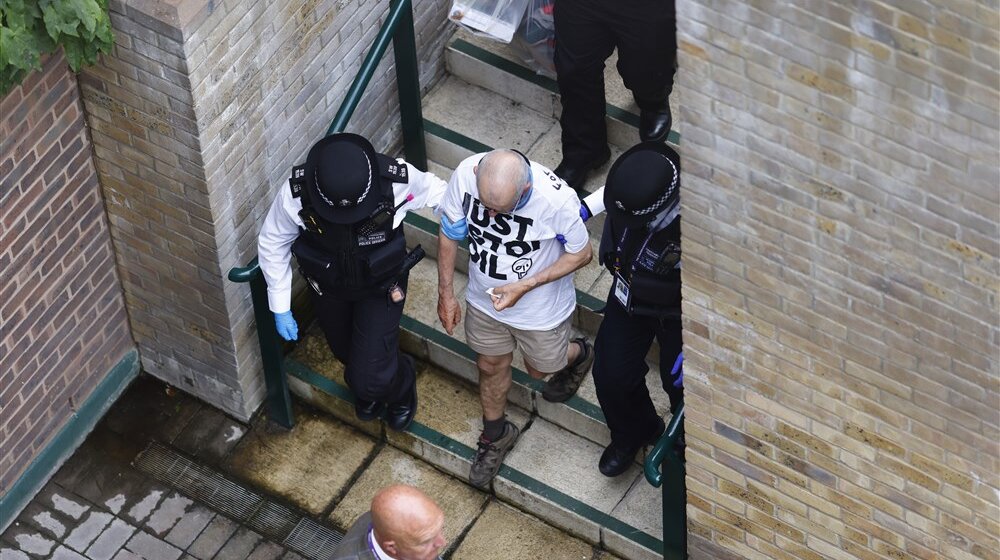 Troje ekoloških aktivista uhapšeno zbog prekida mečeva na Vimbldonu 1