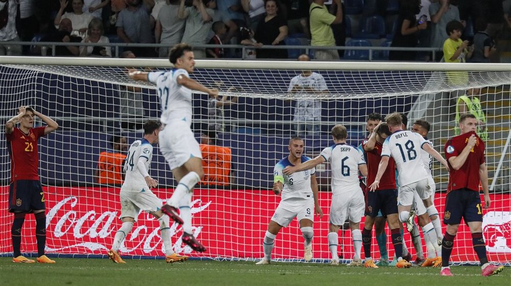 Španija promašila penal u nadoknadi, Englezi šampioni 1