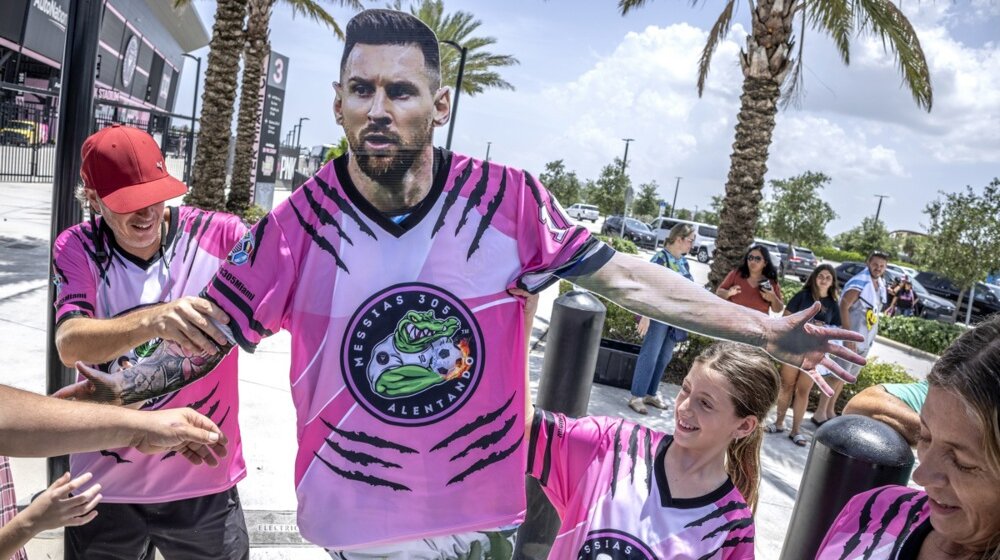 Mesimanija na Floridi: Na dar spremljeni ključevi Fort Loderdejla, američke Venecije 1