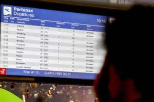 U Italiji je počeo generalni štrajk, a u demonstracijama širom zemlje učestvuju desetine hiljada ljudi.