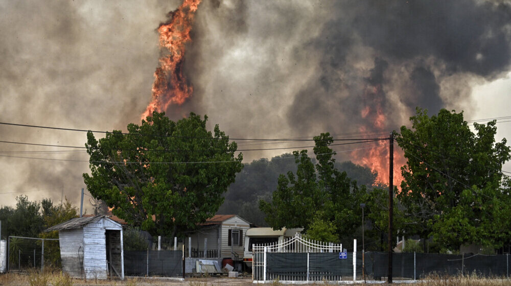 Nastavlja se bitka sa požarima u Grčkoj na četiri fronta, najteže na Rodosu 1