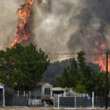 Nastavlja se bitka sa požarima u Grčkoj na četiri fronta, najteže na Rodosu 13