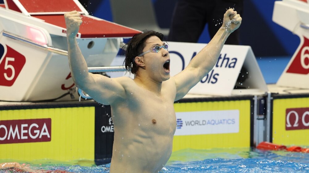 Istorijski het-trik prsno: Posle zlata na 50 i 100 Kinez Ćin Hajang trijumfovao i na 200 1