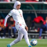 Nuhaila Benzina postala prva fudbalerka koja je nosila hidžab na međunarodnom turniru 2