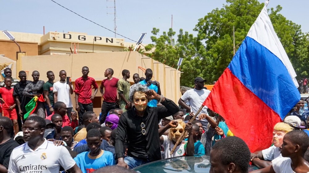 EU poziva na odgovornost pučiste u Nigeru za napad na civile i ambasade 1