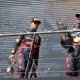 Bolid u staklarskoj radnji: Drugi put za dve nedelje uništen trofej Red Bula (VIDEO) 7