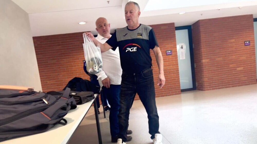 "Kad čaj jedeš kašikom iz tanjira": Dnevnik političkog osuđenika u Vučićevoj Srbiji (2) 1