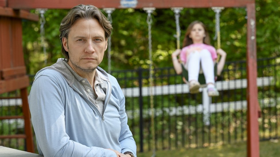 Amerika: Kako ljudi menjaju stil života zbog straha od masovnih pucnjava 2 Morgan Huk i njegova ćerka Eliza