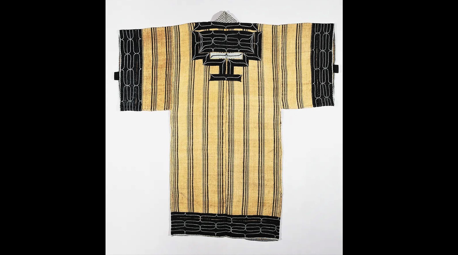 Japan i istorija: Zaboravljeni domorodački narod o kom turisti ništa ne znaju 6 Tradicionalna ainska nošnja