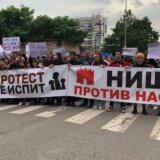 Protesti u Srbiji: „U manjim sredinama je potrebno više hrabrosti, ali su se ljudi osmelili" 1