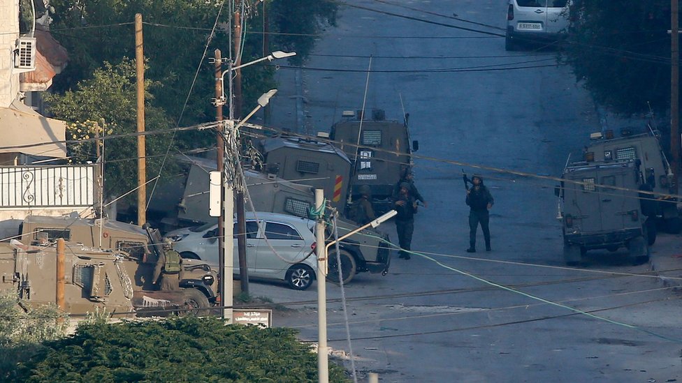 Izrael i Palestinci: Napad u Tel Avivu dok traje izraelska operacija u izbegličkom kampu Dženin 3 Dženin