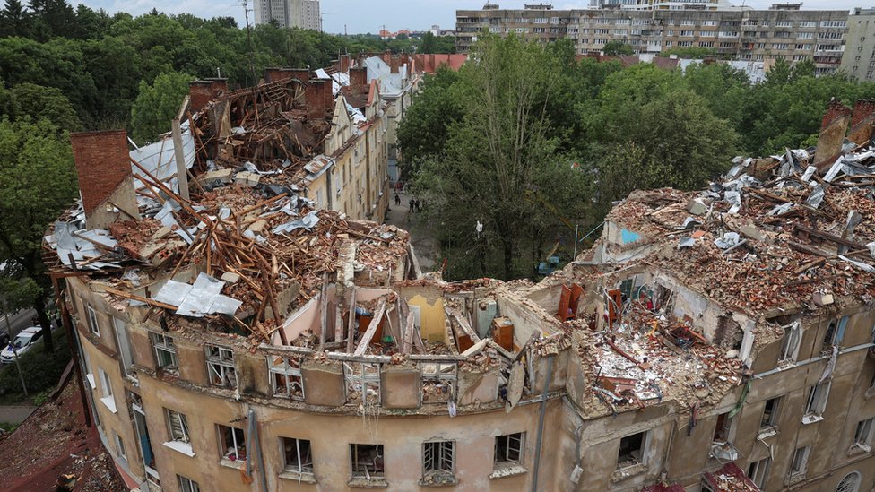 Rusija i Ukrajina: Nove civilne žrtve u Ukrajini, ruski projektili pogodili Liman u Donjeckoj oblasti, Amerika šalje Kijevu ozloglašenu kasetnu municiju 1 Lavov, napad na Lavov