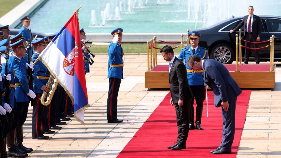 Srbija i Crna Gora: Prva poseta Jakova predsednika Crne Gore Jakova Milatovića Beogradu, šta sve žulja cipele 3 Vučić, Milatović