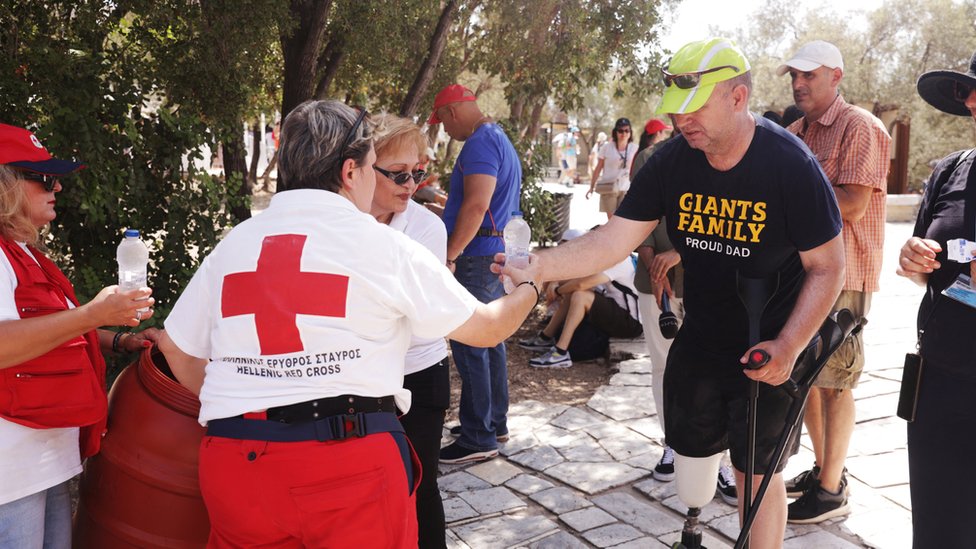 Volonteri grčkog Crvenog krsta