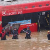 Vremenske nepogode: Najmanje 37 mrtvih u olujnim kišama u Južnoj Koreji, vozači i putnici se udavili u poplavama u podvožnjaku 4