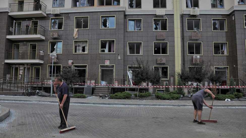 Rusija i Ukrajina: Epicentar rata se preselio na jug Ukrajine - veliki ruski napad na Odesu, gori skladište municije Rusa na Krimu 1 Odesa