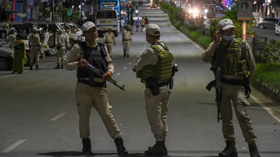 Indija i seksualno nasilje: Dve žene primorane da hodaju gole, a potom silovane u državi u kojoj mesecima traje nasilje 1 Manipur video