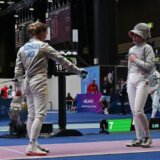 Ukrajina i Rusija: Ukrajinska mačevalka diskvalifikovana na Svetskom prvenstvu jer je odbila rukovanje sa Ruskinjom 5