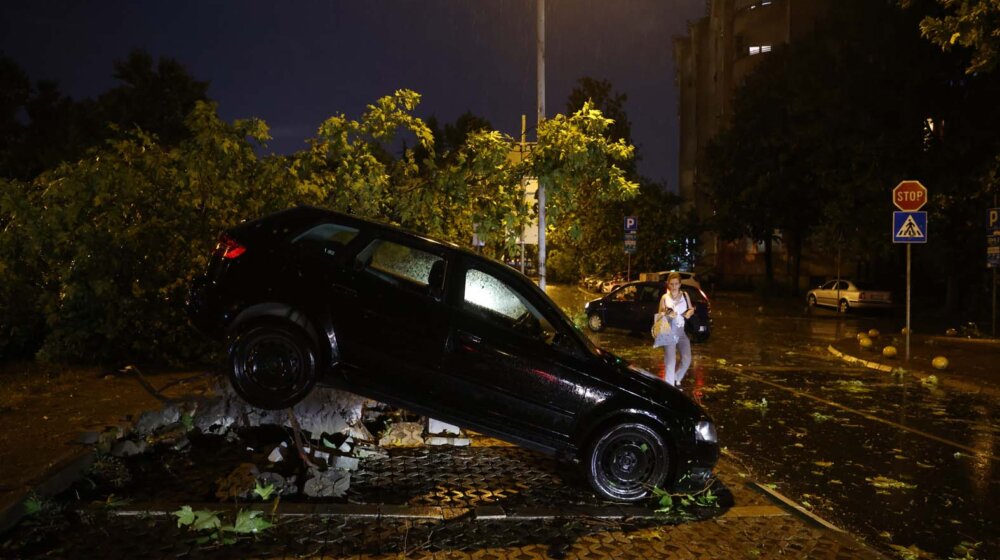 Već sad izvesno da je razorno nevreme nanelo štetu u milijardama dinara: Država dužna da pomogne stradalima u superćelijskim olujama 1