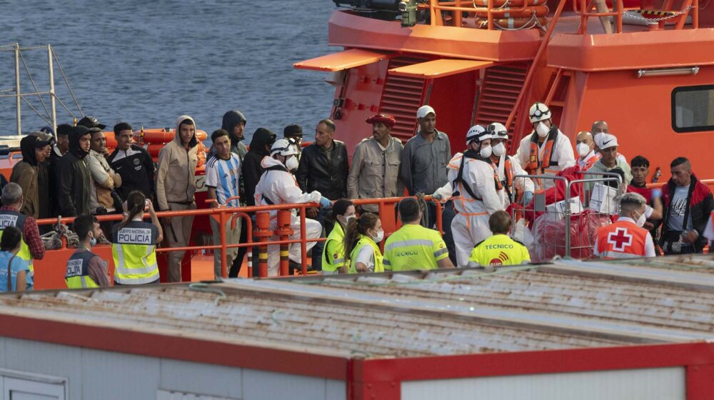 Španija spasila 86 ljudi u blizini Kanarskih ostrva, ali desetine migranata se još vode kao nestali 1