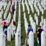 Apel međunarodnog PEN Centra uoči glasanja o rezoluciji UN-a o Srebrenici: Prekinuti opasnu retoriku, sprečiti ratni požar na Zapadnom Balkanu 4