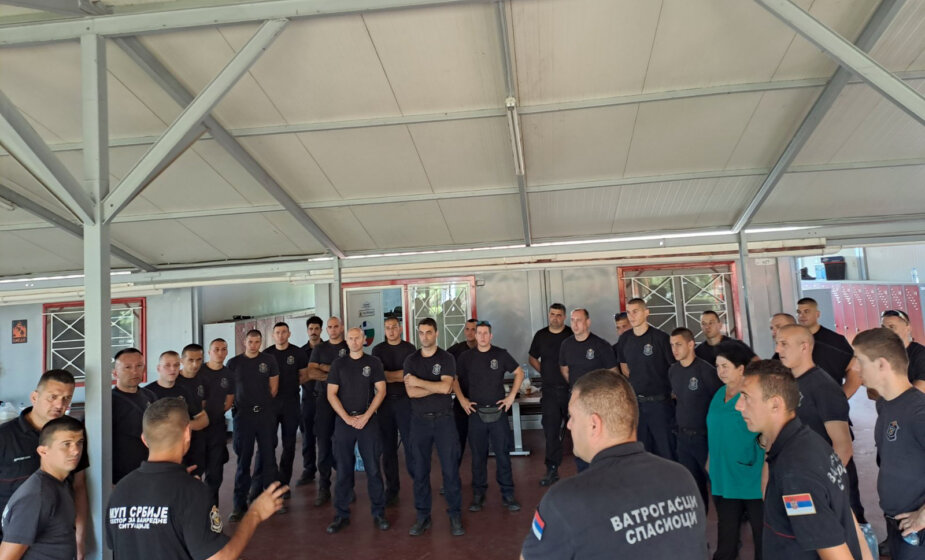 MUP: Srpski spasilački tim stacioniran na aerodromu "Makedonija" kod Soluna, biće raspoređeni gde treba 1