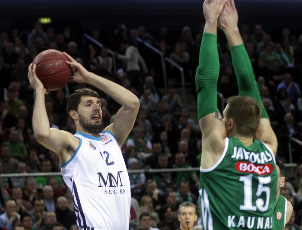 Nije igrao "ol star", ali je u NBA video "sve zvezde": Ko je Nikola Mirotić, košarkaš koji zbog pretnji ne želi u Partizan 2 Nije igrao "ol star", ali je u NBA video "sve zvezde": Ko je Nikola Mirotić, košarkaš koji zbog pretnji ne želi u Partizan 2