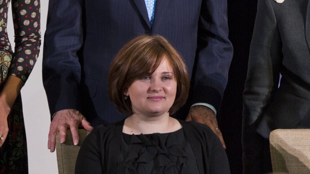 Nagrađivana, zastrašivana i prebijana: Ko je Elena Milašina, ruska novinarka koju su u Čečeniji pretukli i slomili joj prste? 2 elena milašina