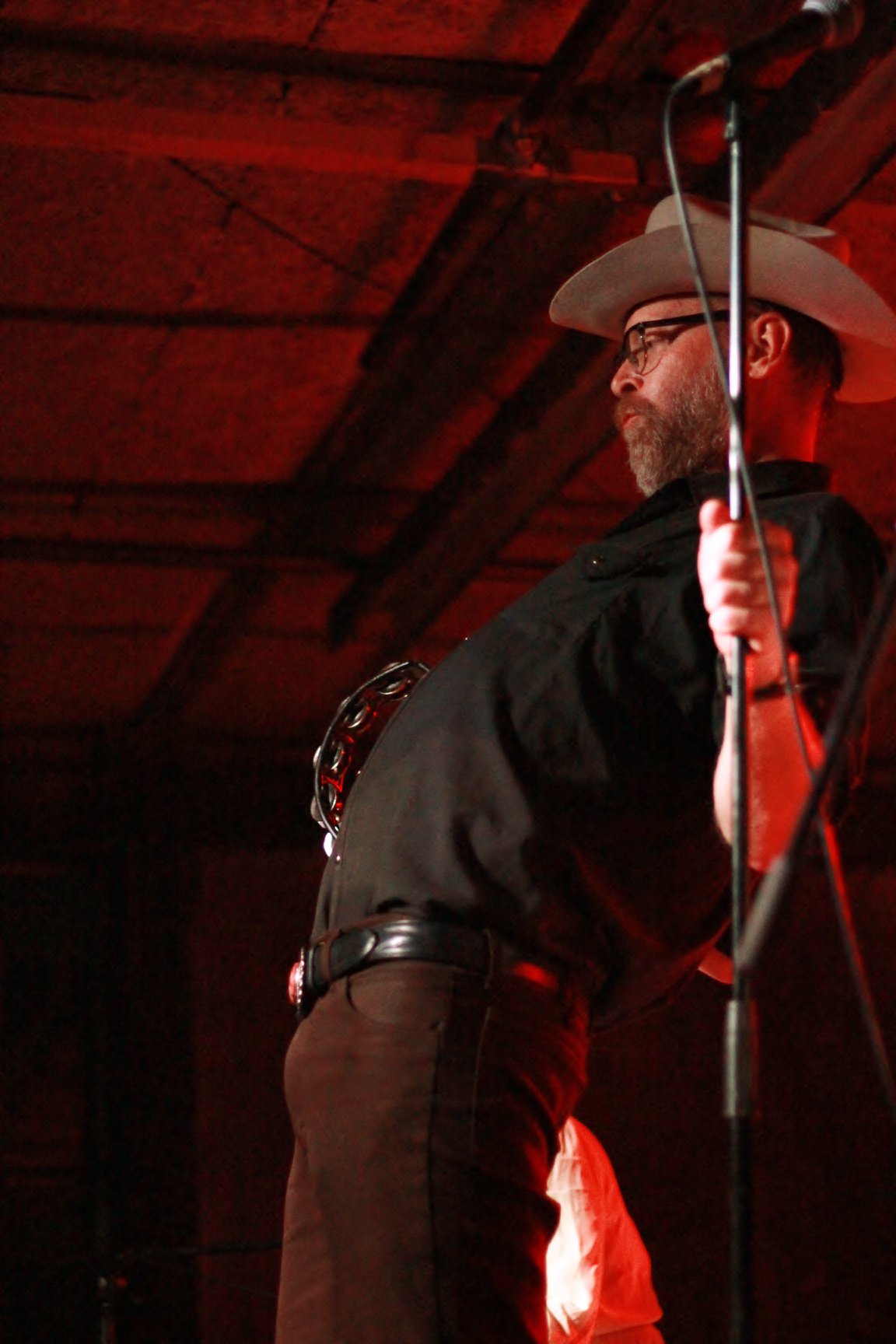 SLIM CESSNA: Istorija sveta je krvoproliće. Više volim da se odvojim i sledim Isusa 4 SLIM CESSNA: Istorija sveta je krvoproliće. Više volim da se odvojim i sledim Isusa 4