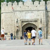 "Ovo nije ni političko ni stranačko pitanje": Član SNS iz Niša nakon tuče sa obezbeđenjem u zgradi gradske uprave 1