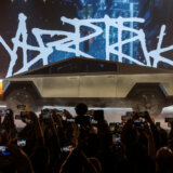 Iz Tesline fabrike izašao prvi električni pikap "Sajbertrak" 2