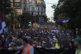 Tropska vrućina i Peter Nikitin: Pogledajte kako je izgledao 11. protest "Srbija protiv nasilja" (FOTO) 23