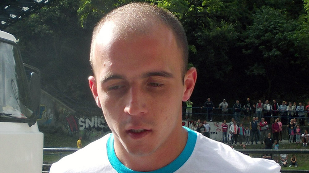 Užičanin Aleksandar Aleksić pobednik skokova u Drinu sa višegradskog mosta 1