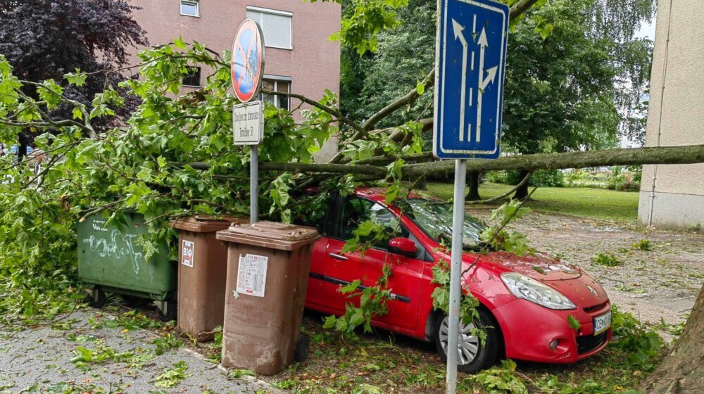 Grmljavina, jak vetar i superćelijska oluja: Da li u Srbiji ima tornada kao u Americi? 1