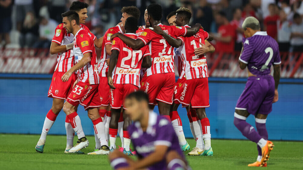 Fudbaleri Crvene zvezde na poluvremenu vodili sa 5:0 protiv Fiorentine u prijateljskoj utakmici na stadionu „Rajko Mitić“ 1