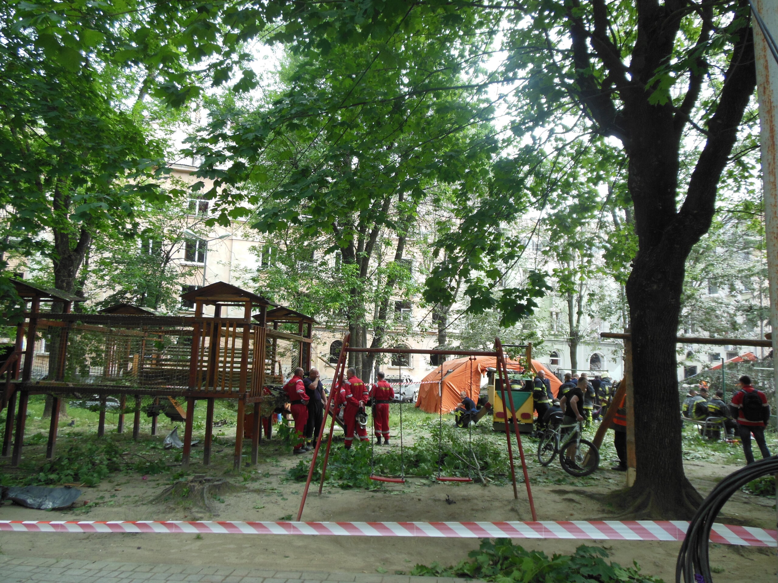 Reporter Danasa u ukrajinskom gradu Lavov: "Čule se tri eksplozije, tresao se pod, prozori..." (FOTO) 2 Reporter Danasa u ukrajinskom gradu Lavov: "Čule se tri eksplozije, tresao se pod, prozori..." (FOTO) 2