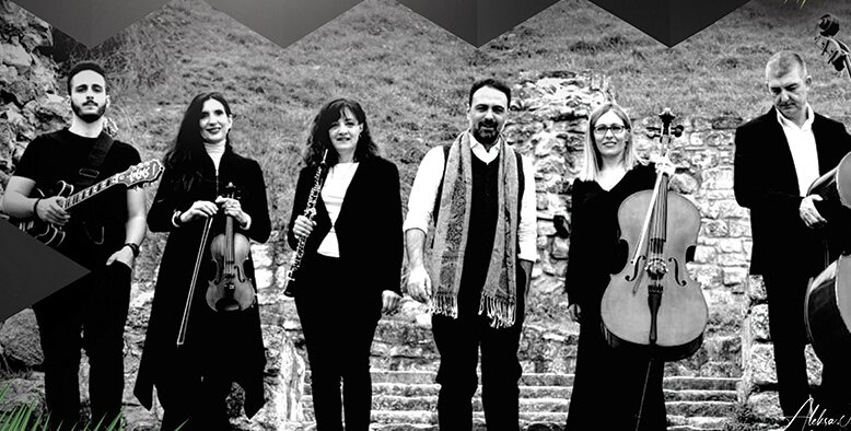 Kabare „Druga strana filma” na Đačkom trgu u Kragujevcu 1