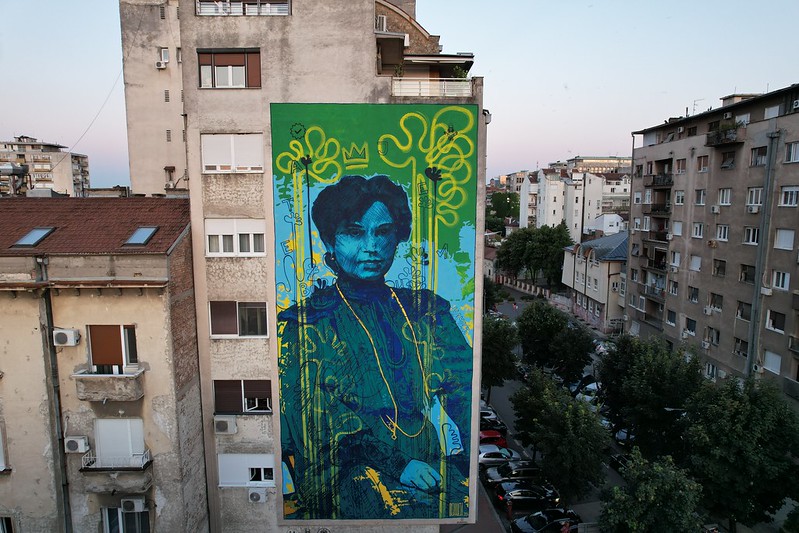 Izuzetne žene Srbije: Andrej Josifovski Pijanista oslikao mural Jelisaveti Načić u Beogradu 2